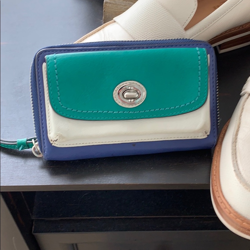Coach wristlet wallet